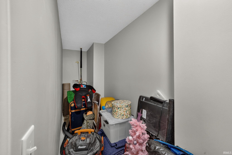 Listing Image 40