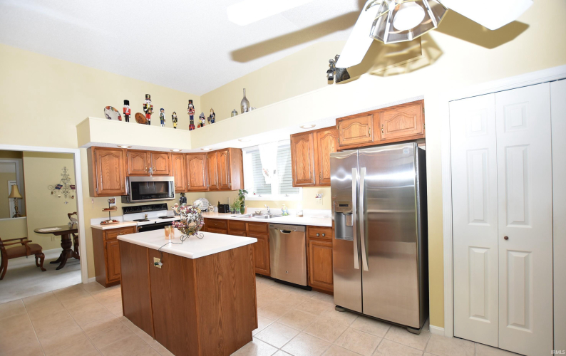 Listing Image 7
