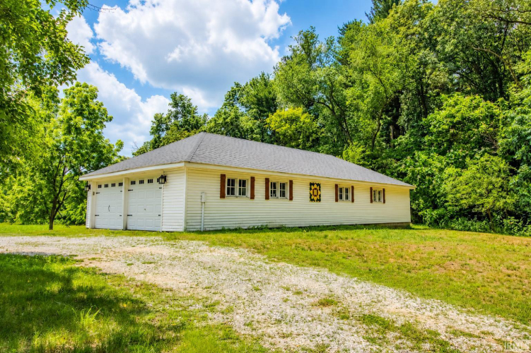 Listing Image 14