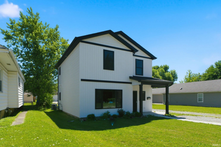 Listing Image 3