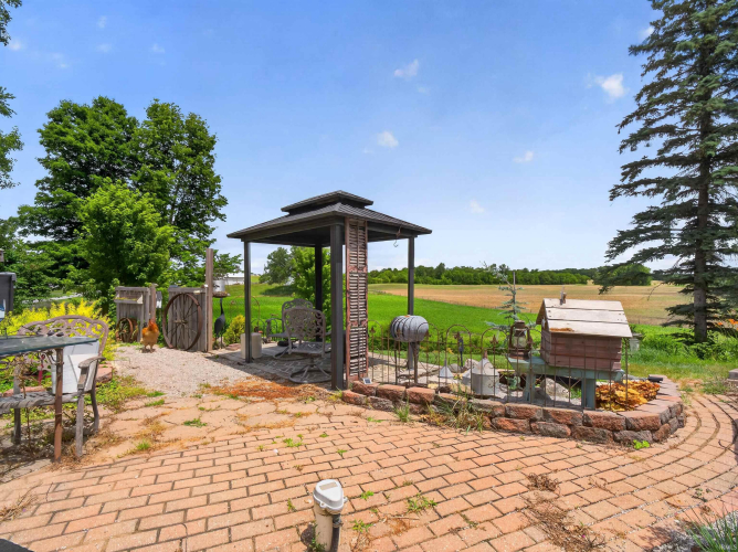 Listing Image 16