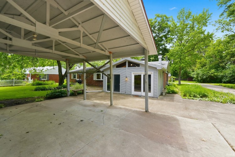 Listing Image 42