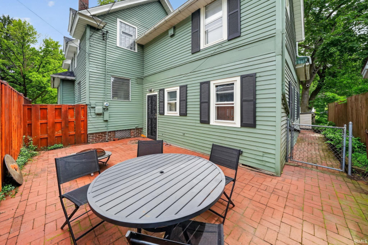 Listing Image 23