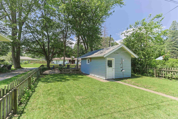 Listing Image 43