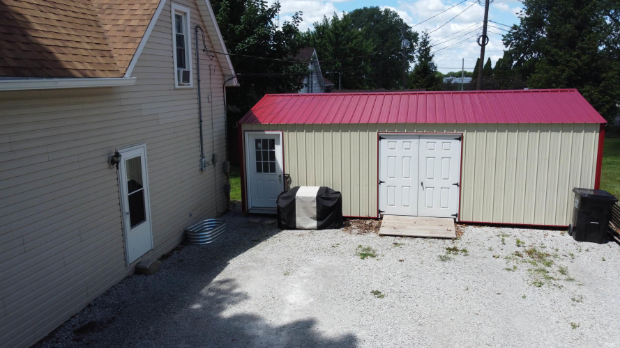 Listing Image 6