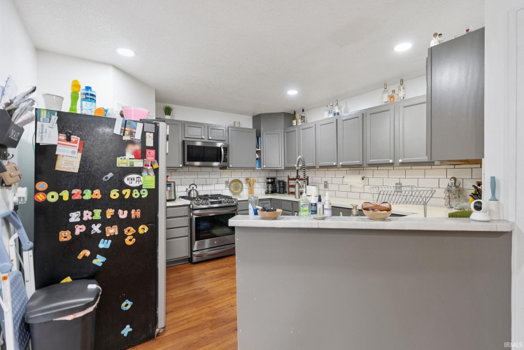 Listing Image 13