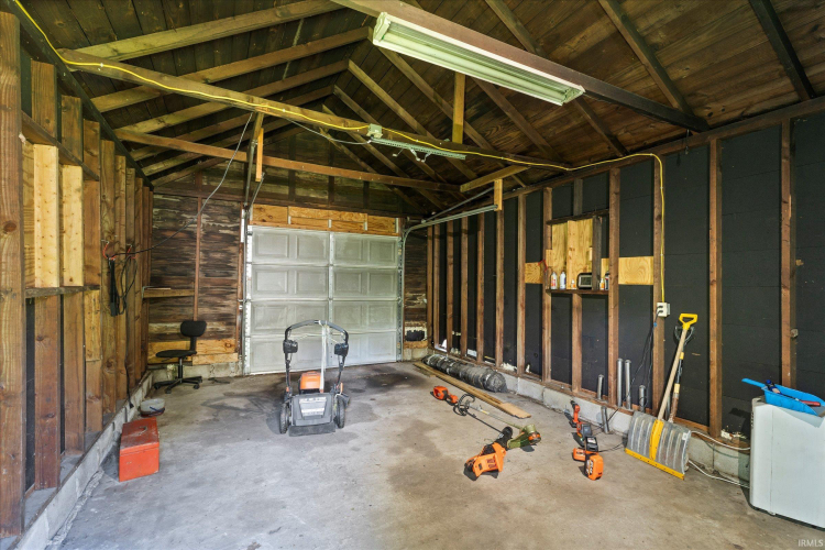 Listing Image 32
