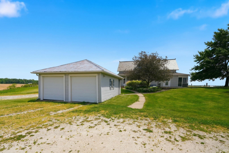Listing Image 8