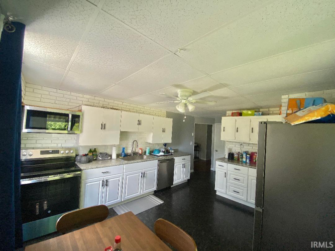 Listing Image 13