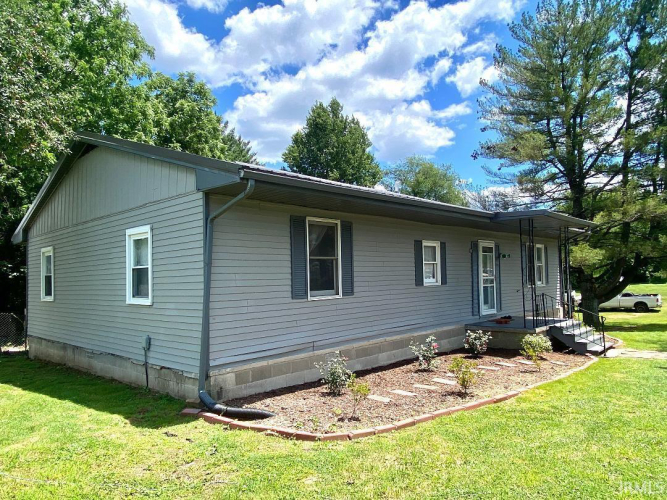 Listing Image 4