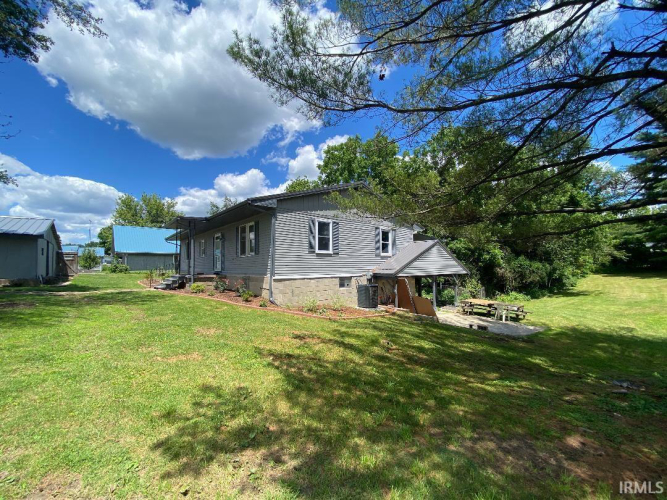 Listing Image 6