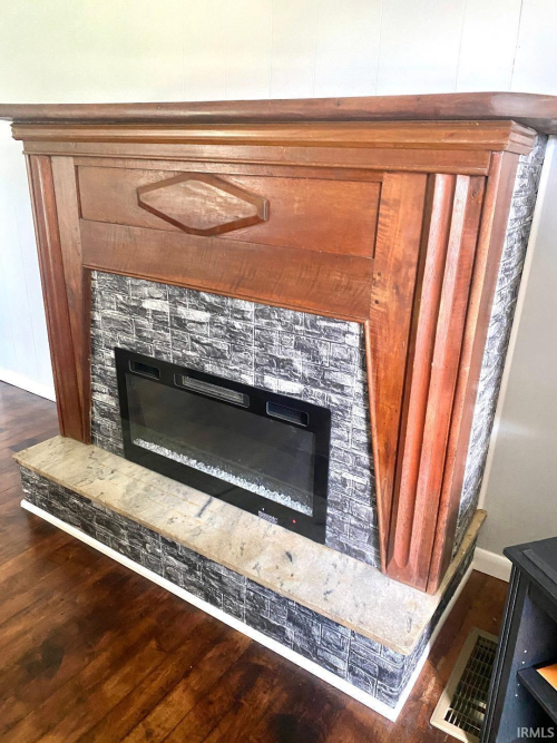 Listing Image 10