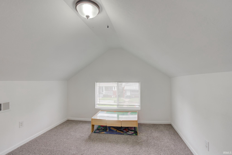 Listing Image 28