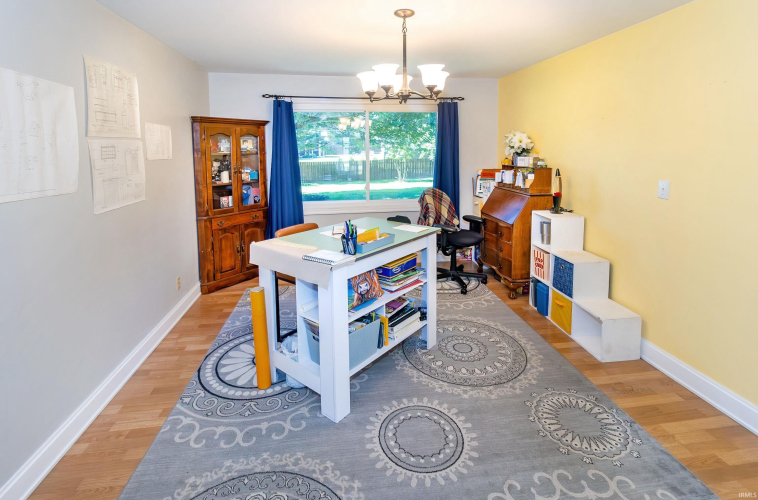 Listing Image 15