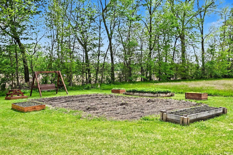 Listing Image 24