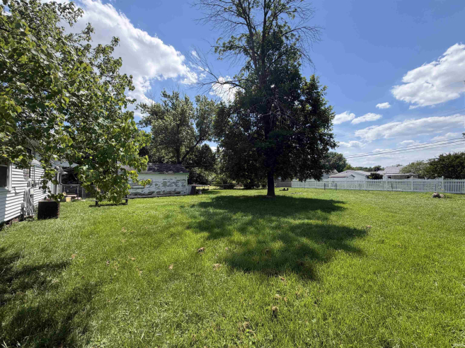 Listing Image 17