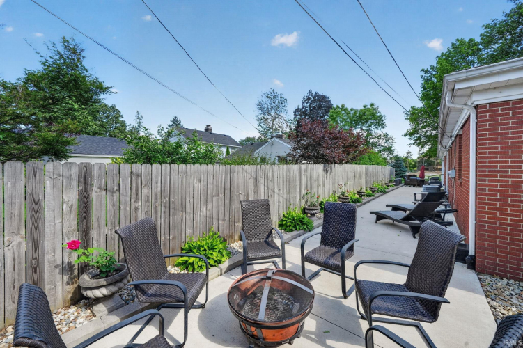 Listing Image 23