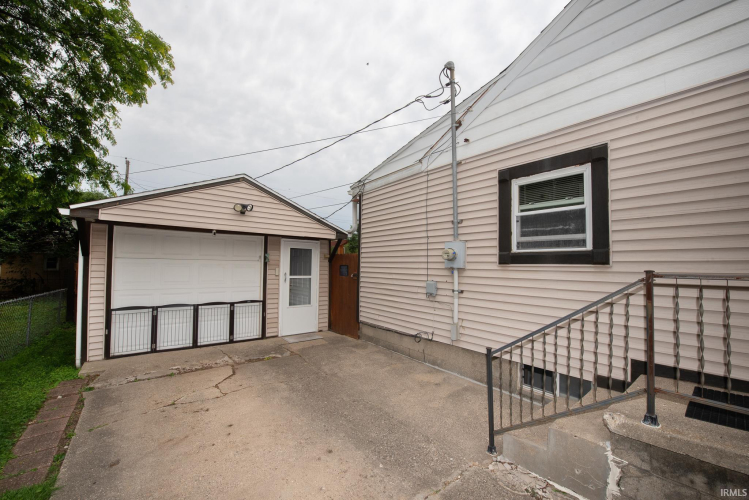 Listing Image 20