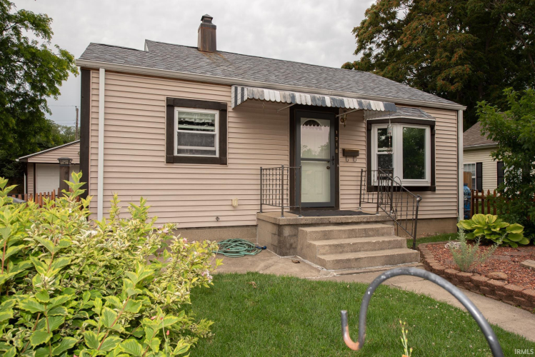 Listing Image 3