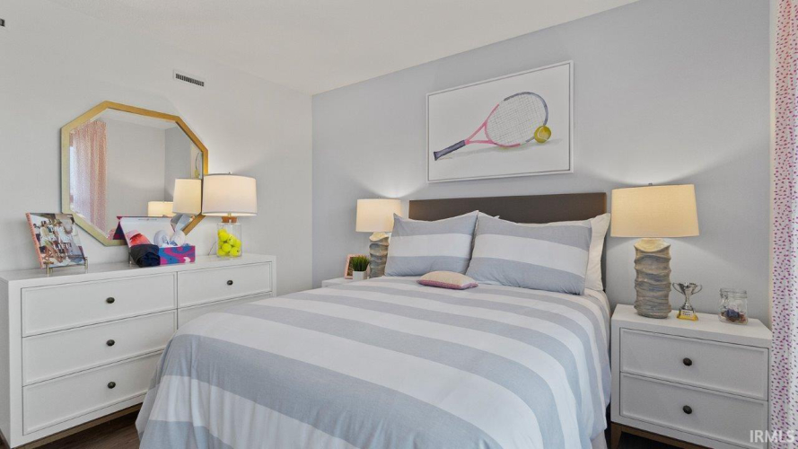 Listing Image 27