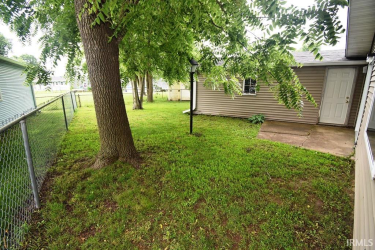 Listing Image 5