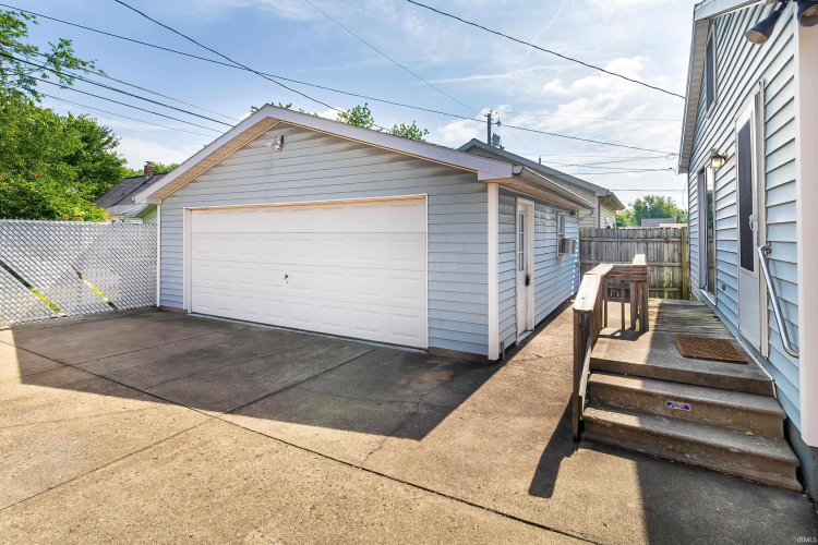 Listing Image 22