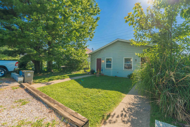 Listing Image 12