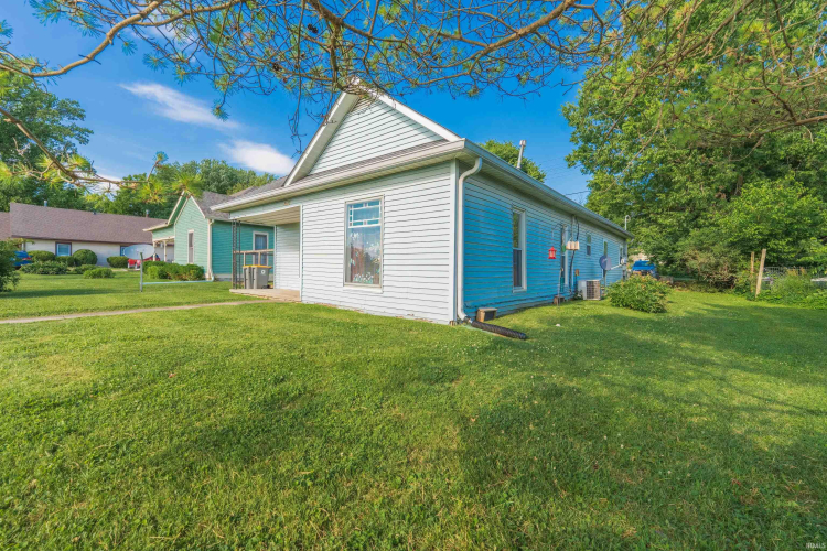 Listing Image 16