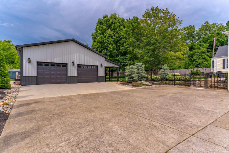 Listing Image 44