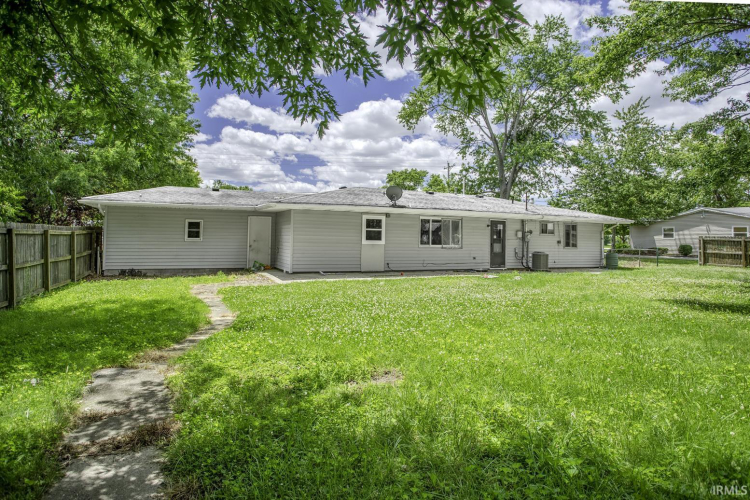 Listing Image 11