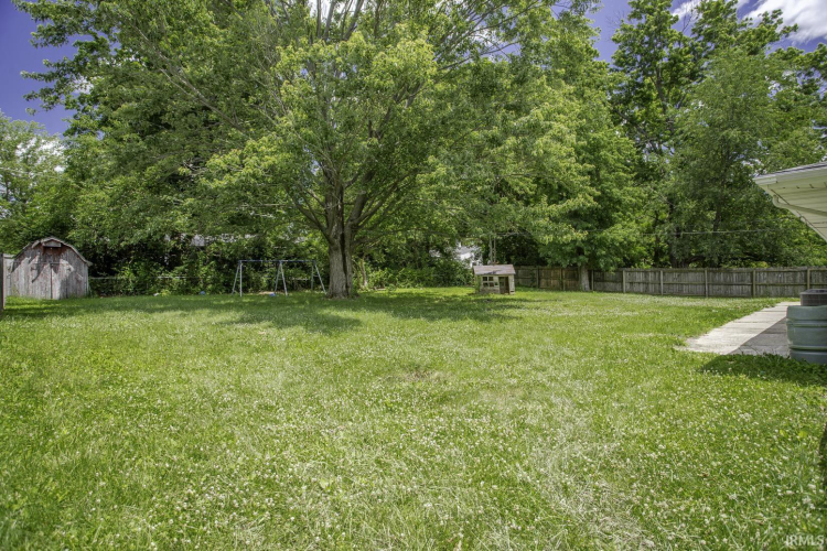 Listing Image 8