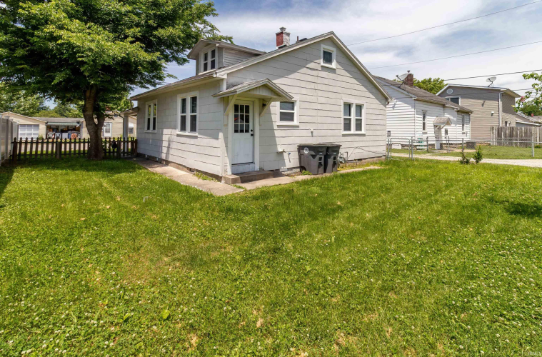 Listing Image 12
