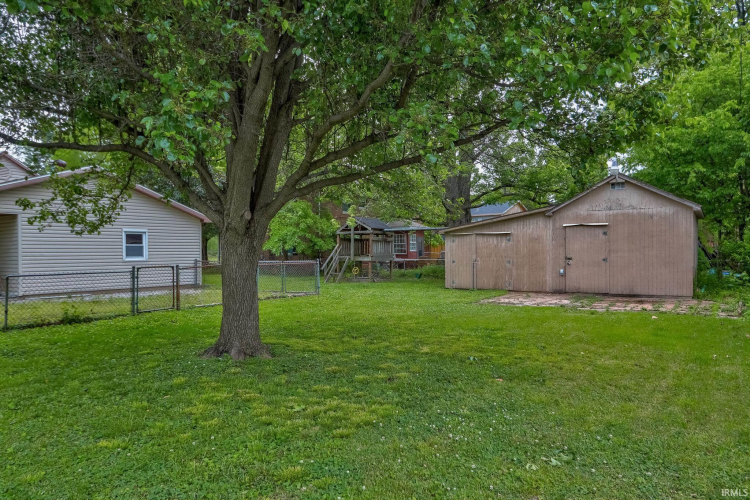 Listing Image 6