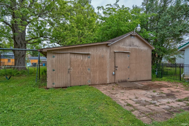 Listing Image 7