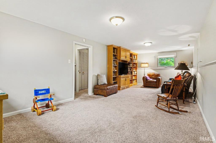 Listing Image 17