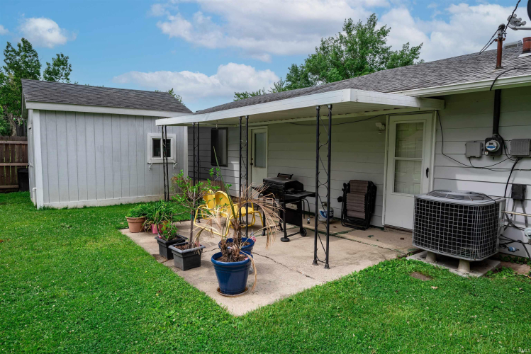 Listing Image 3