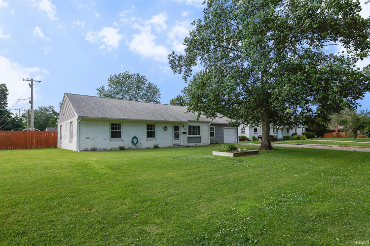 Listing Image 3