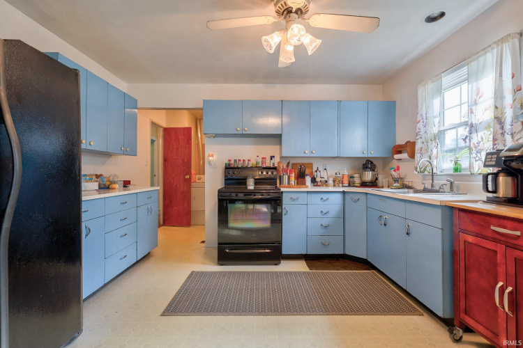 Listing Image 8