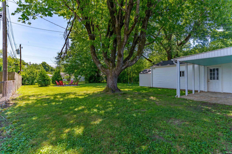Listing Image 6