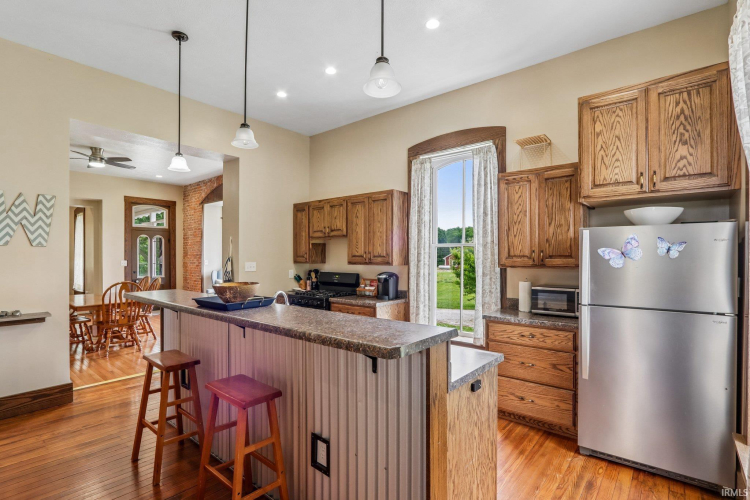 Listing Image 19