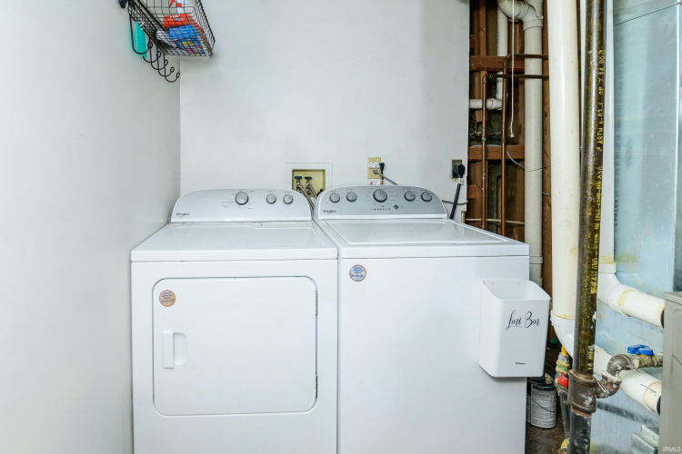Listing Image 18