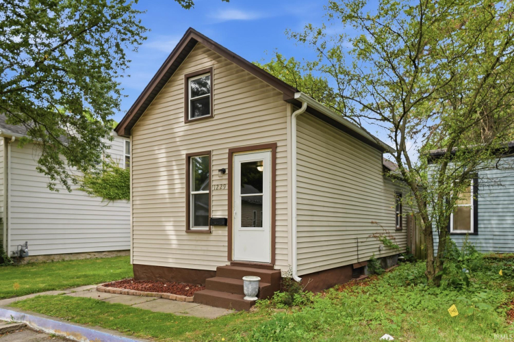 Listing Image 3