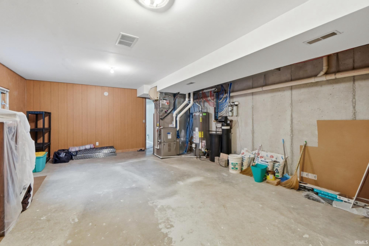 Listing Image 38