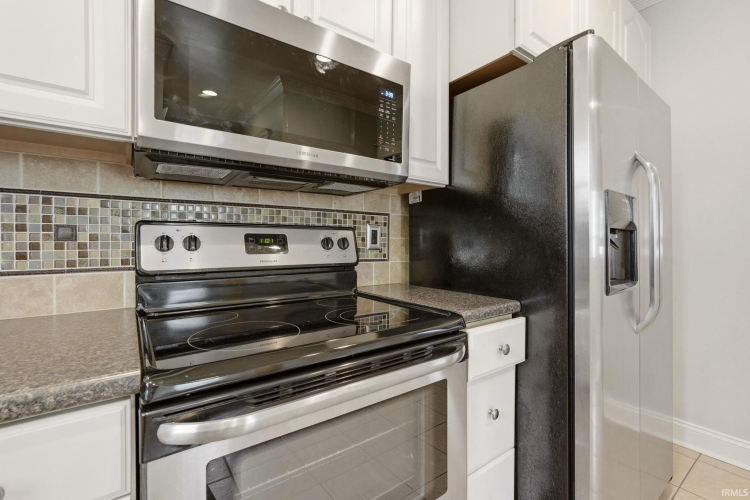 Listing Image 18