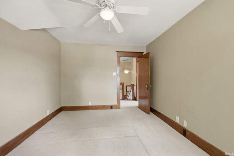 Listing Image 24