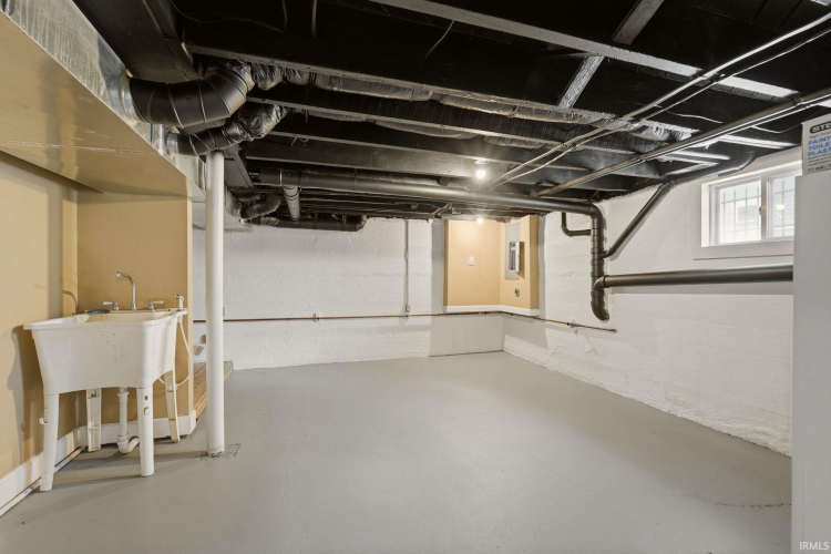 Listing Image 33