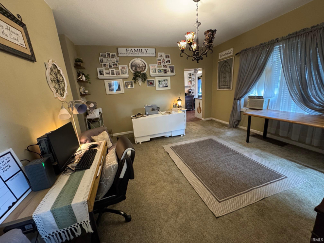 Listing Image 4