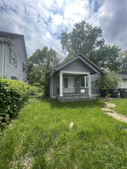 Listing Image 4