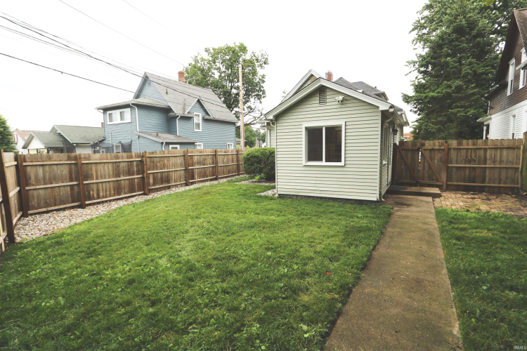 Listing Image 23