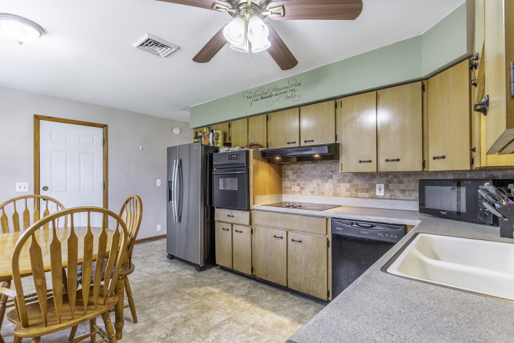 Listing Image 13